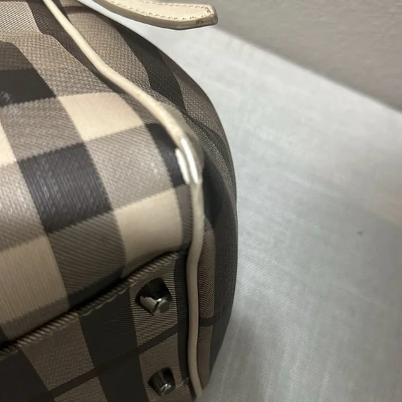 Burberry Cantebury Smoke Check Gray Plaid Tote with Cream Handles Preloved! - Picture 6 of 13